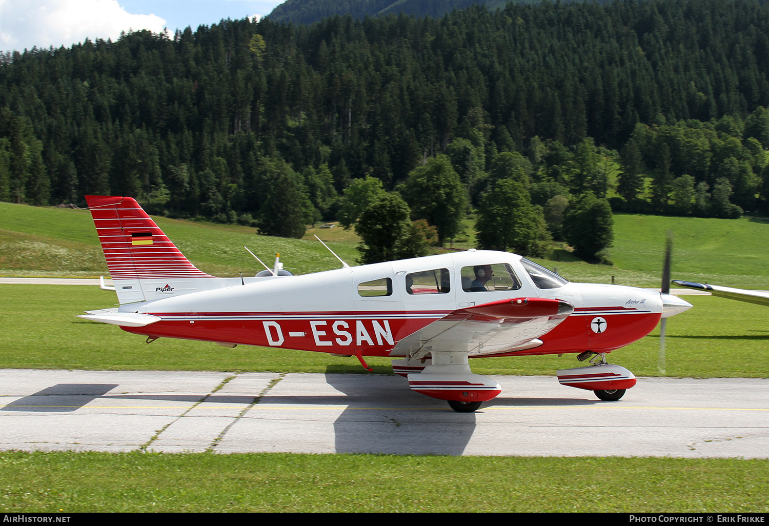 Aircraft Photo of D-ESAN | Piper PA-28-181 Archer III | AirHistory.net #365370