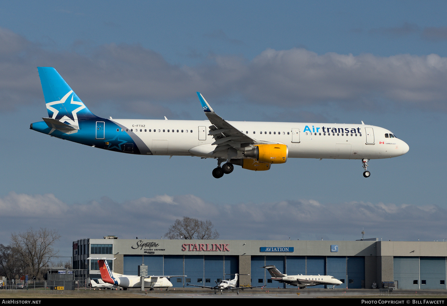 Aircraft Photo of C-FTXZ | Airbus A321-211 | Air Transat | AirHistory.net #365429