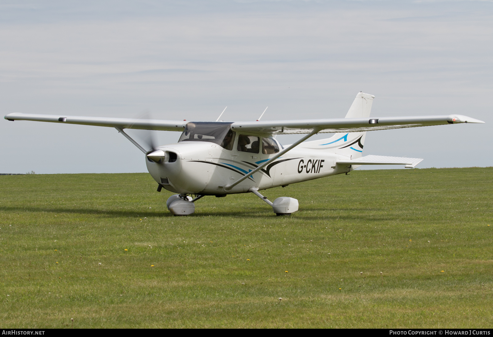 Aircraft Photo of G-CKIF | Cessna 172S Skyhawk | AirHistory.net #365500