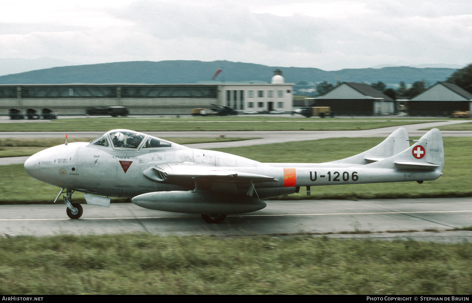 Aircraft Photo of U-1206 | De Havilland D.H. 115 Vampire T55 | Switzerland - Air Force | AirHistory.net #365575