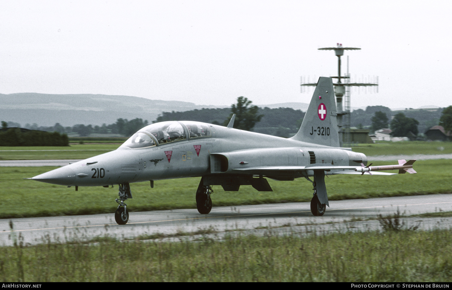 Aircraft Photo of J-3210 | Northrop F-5F Tiger II | Switzerland - Air Force | AirHistory.net #365595