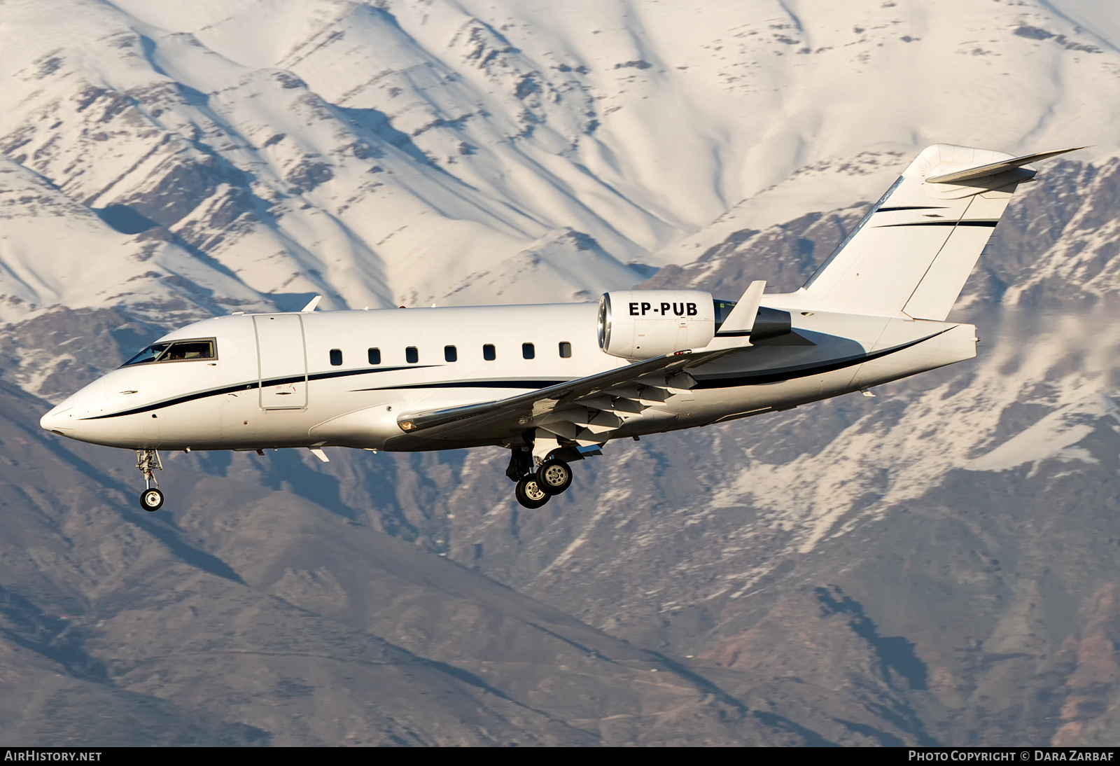 Aircraft Photo of EP-PUB | Bombardier Challenger 604 (CL-600-2B16) | Pouya Air | AirHistory.net #366015
