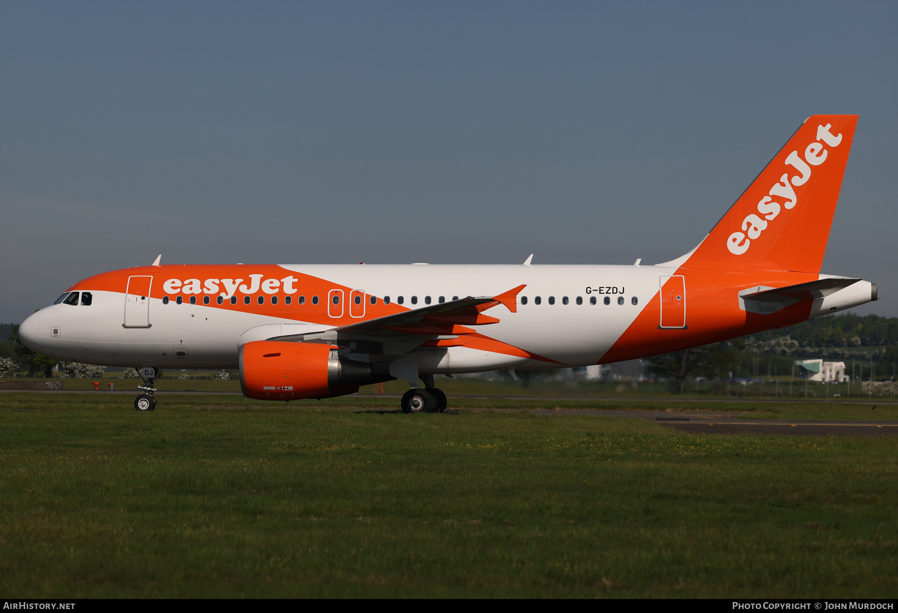 Aircraft Photo of G-EZDJ | Airbus A319-111 | EasyJet | AirHistory.net #366070
