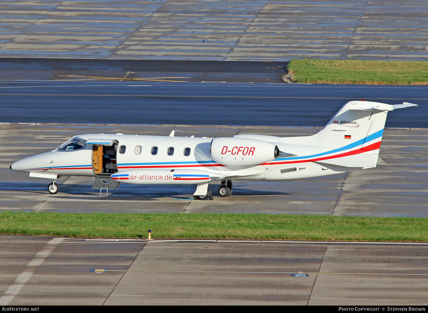 Aircraft Photo of D-CFOR | Gates Learjet 35A | Air Alliance Express | AirHistory.net #366232