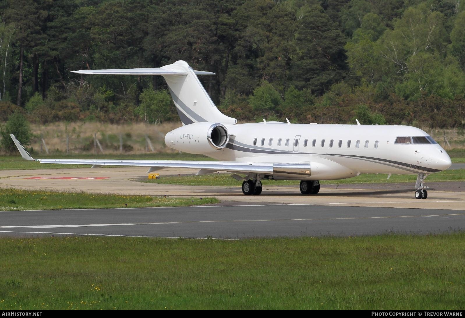 Aircraft Photo of LX-FLY | Bombardier Global 6500 (BD-700-1A10) | AirHistory.net #366335