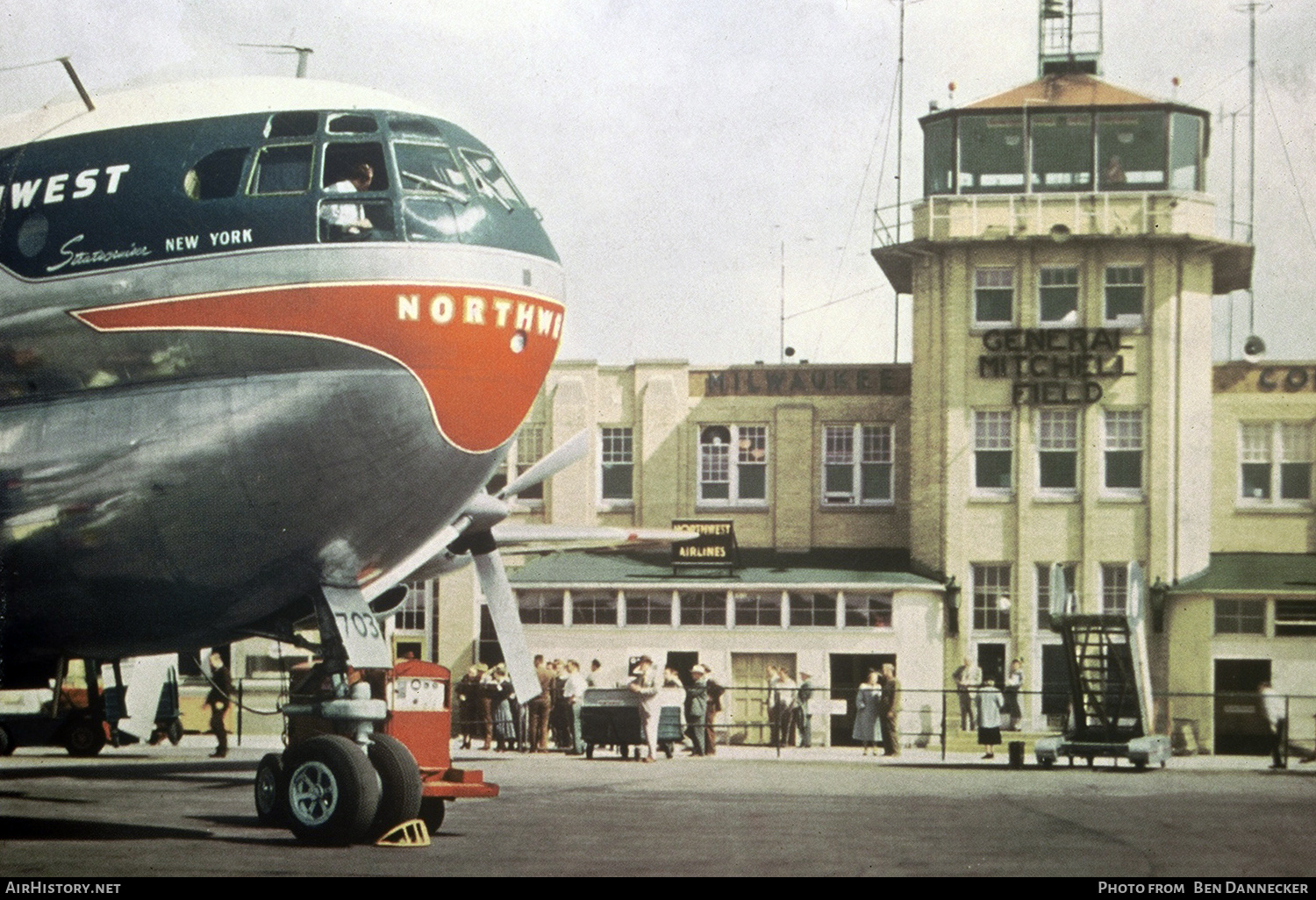 Airport photo of Milwaukee - General Mitchell International (KMKE / MKE) in Wisconsin, United States | AirHistory.net #366396