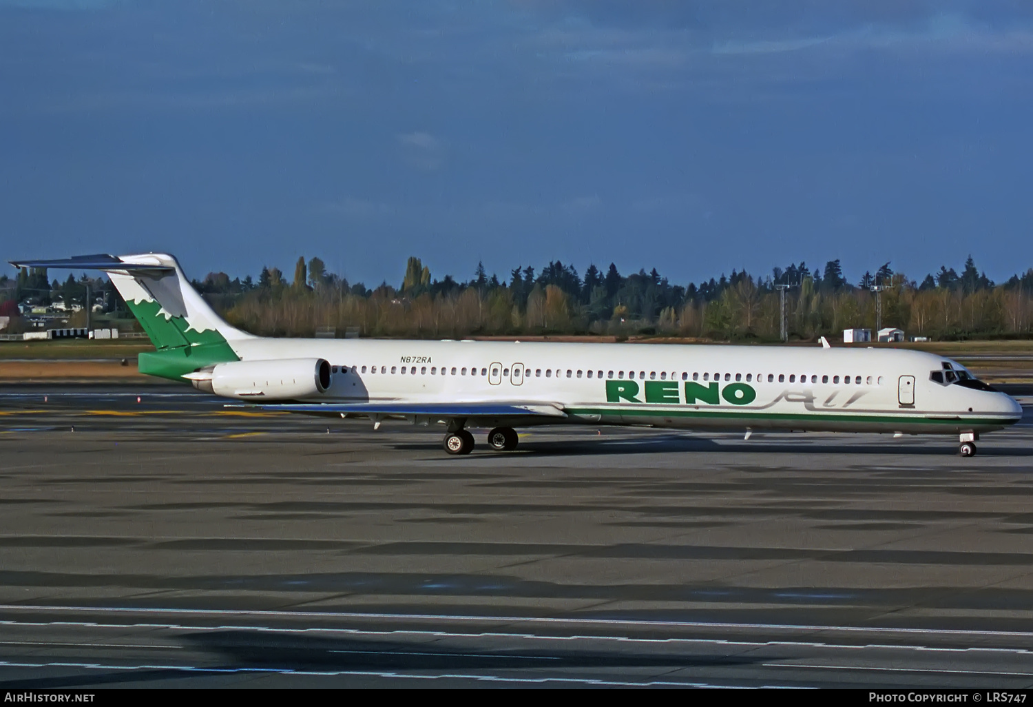 Aircraft Photo of N872RA | McDonnell Douglas MD-83 (DC-9-83) | Reno Air | AirHistory.net #366426
