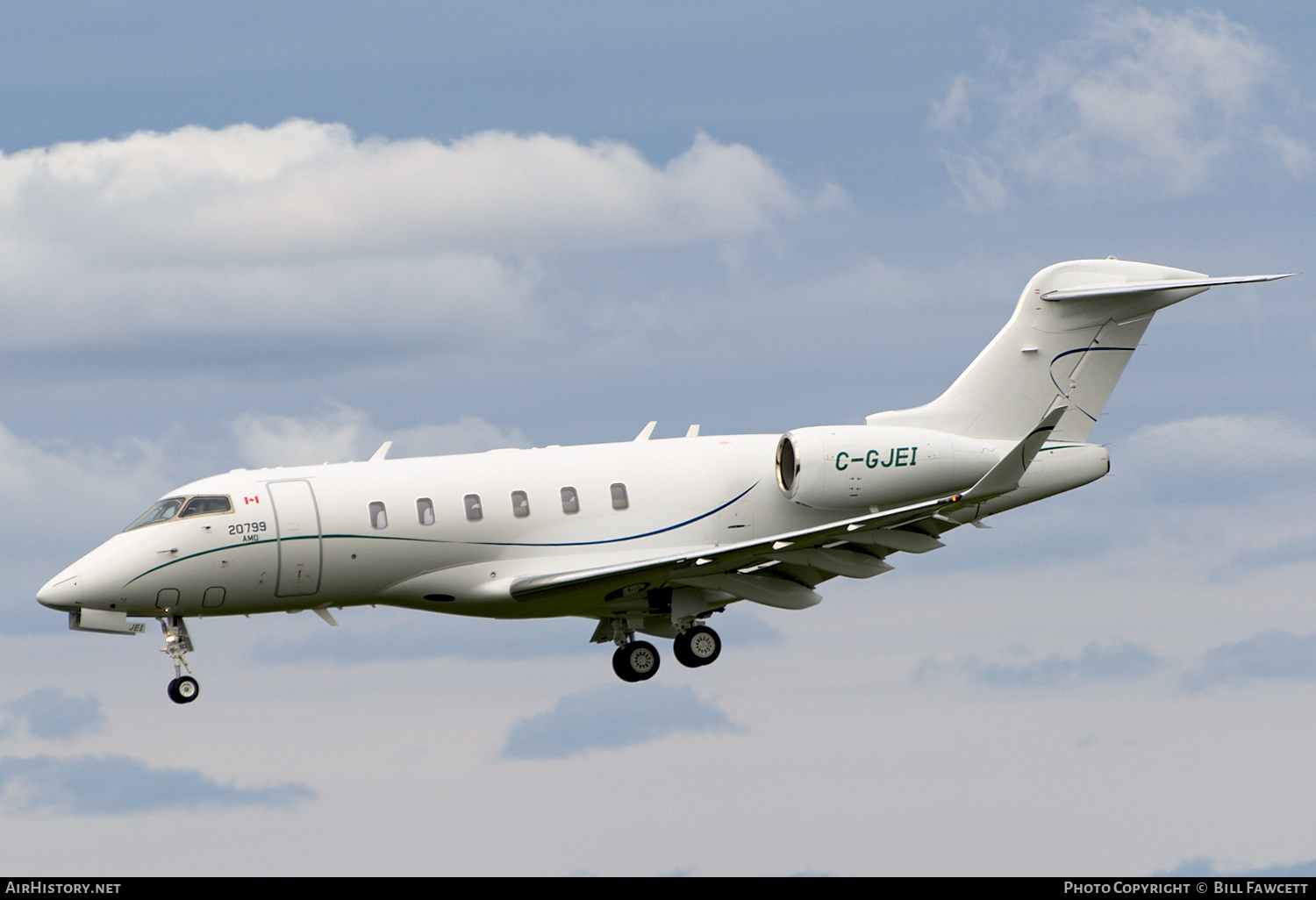 Aircraft Photo of C-GJEI | Bombardier Challenger 350 (BD-100-1A10) | AirHistory.net #366440