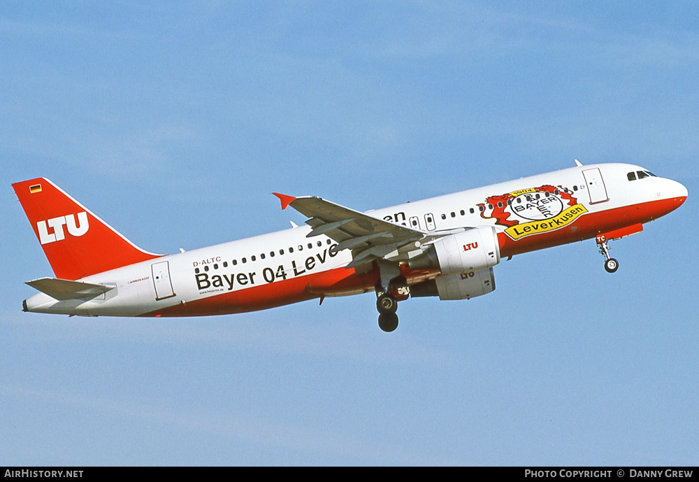 Aircraft Photo of D-ALTC | Airbus A320-214 | LTU - Lufttransport-Unternehmen | AirHistory.net #366472