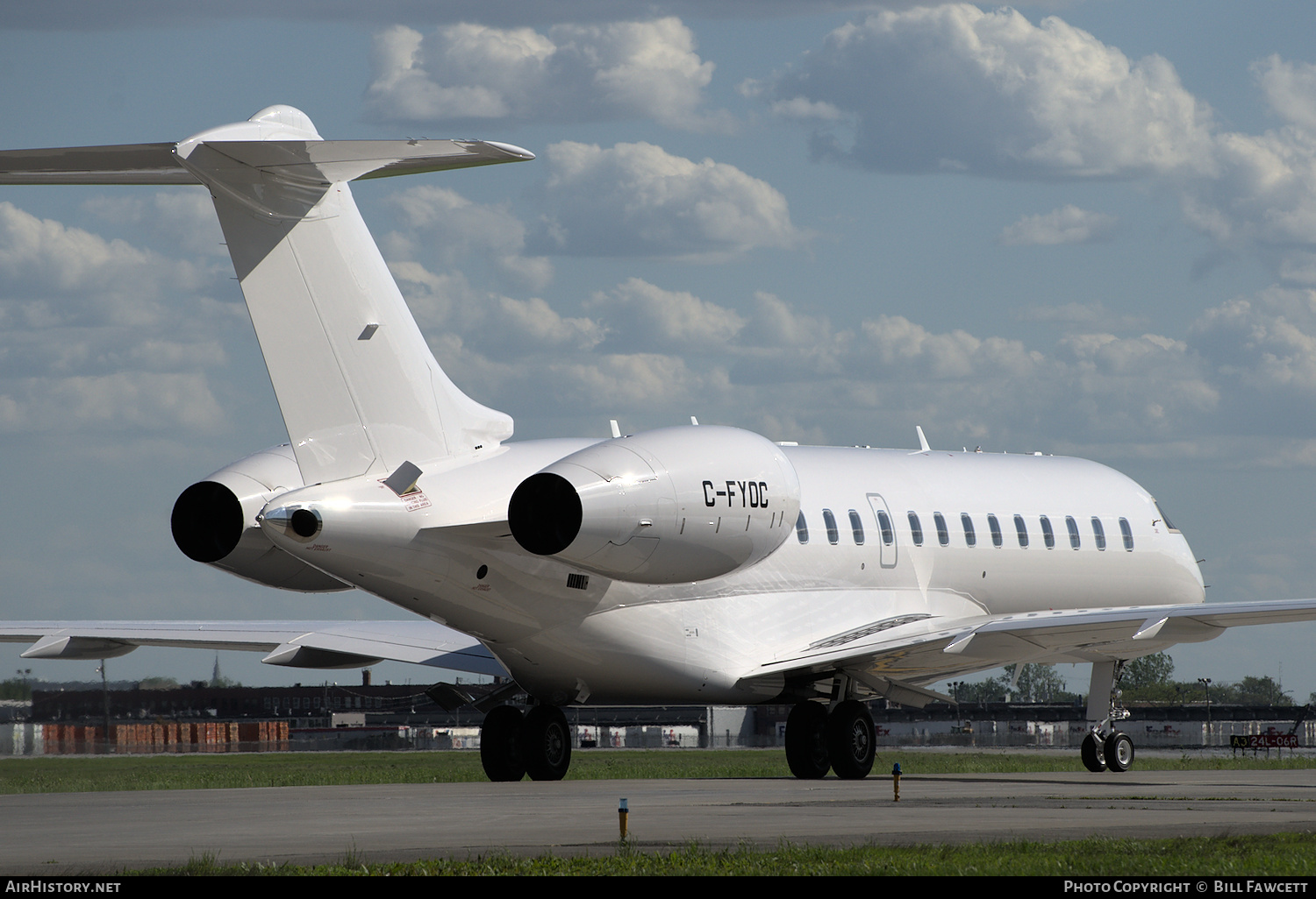 Aircraft Photo of C-FYOC | Bombardier Global 6000 (BD-700-1A10) | AirHistory.net #366599