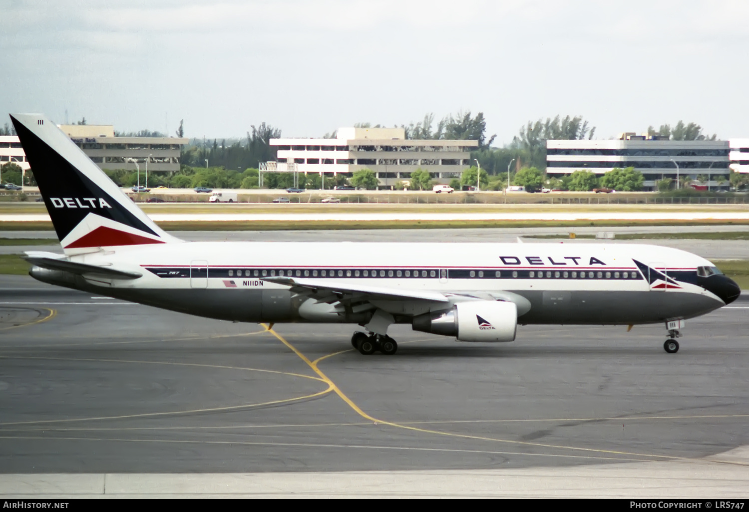 Aircraft Photo of N111DN | Boeing 767-232 | Delta Air Lines | AirHistory.net #366660