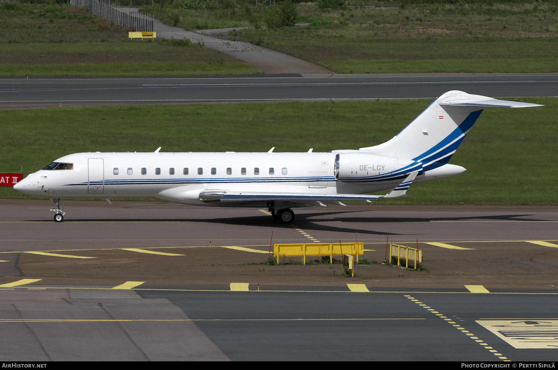 Aircraft Photo of OE-LGY | Bombardier Global 6000 (BD-700-1A10) | AirHistory.net #366751