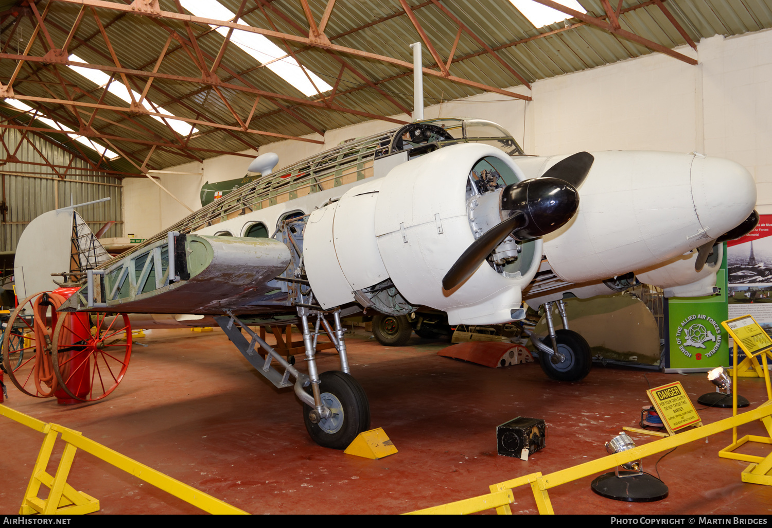 Aircraft Photo of VV901 | Avro 652A Anson T21 | UK - Air Force | AirHistory.net #366784