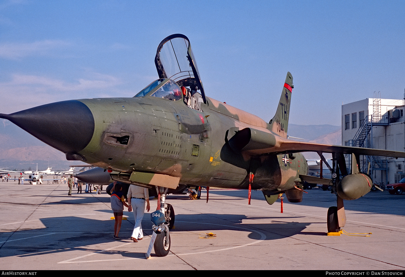 Aircraft Photo of 61-0044 / AF61-044 | Republic F-105D Thunderchief T-Stick II | USA - Air Force | AirHistory.net #366793