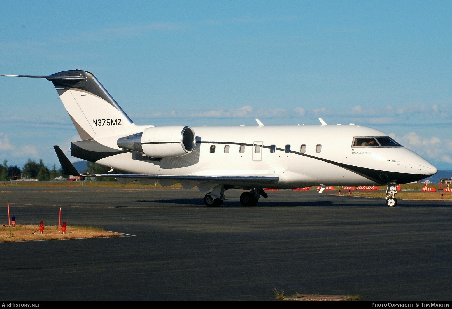 Aircraft Photo of N375MZ | Bombardier Challenger 604 (CL-600-2B16) | AirHistory.net #366817