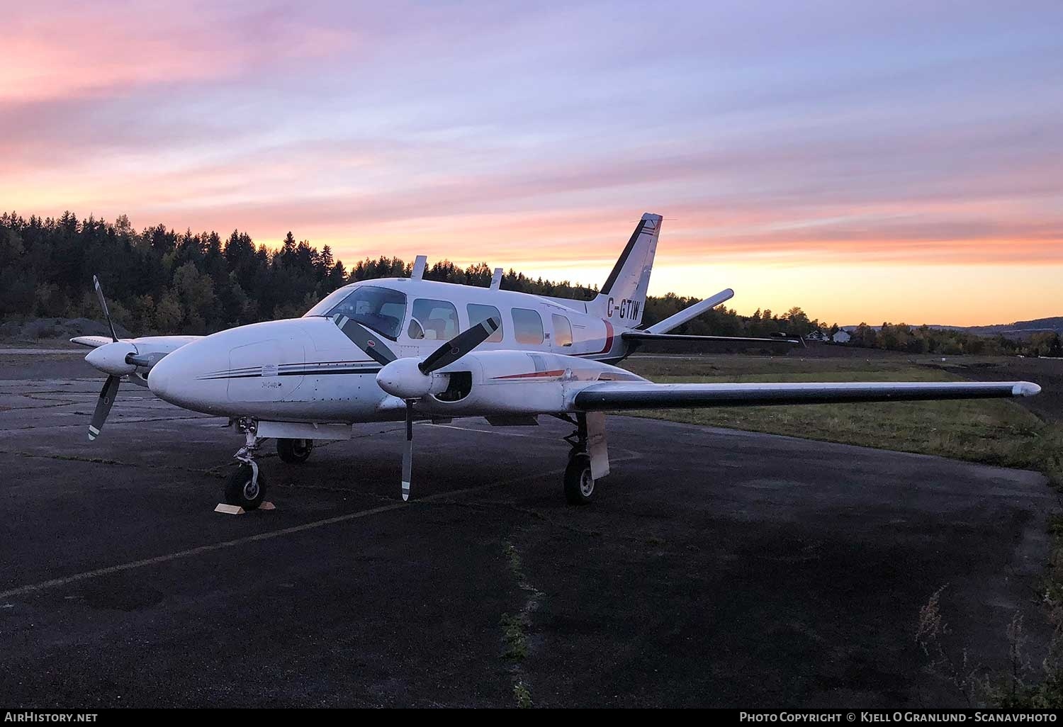 Aircraft Photo of C-GTIW | Piper PA-31-325 Navajo C/R | AirHistory.net #367077