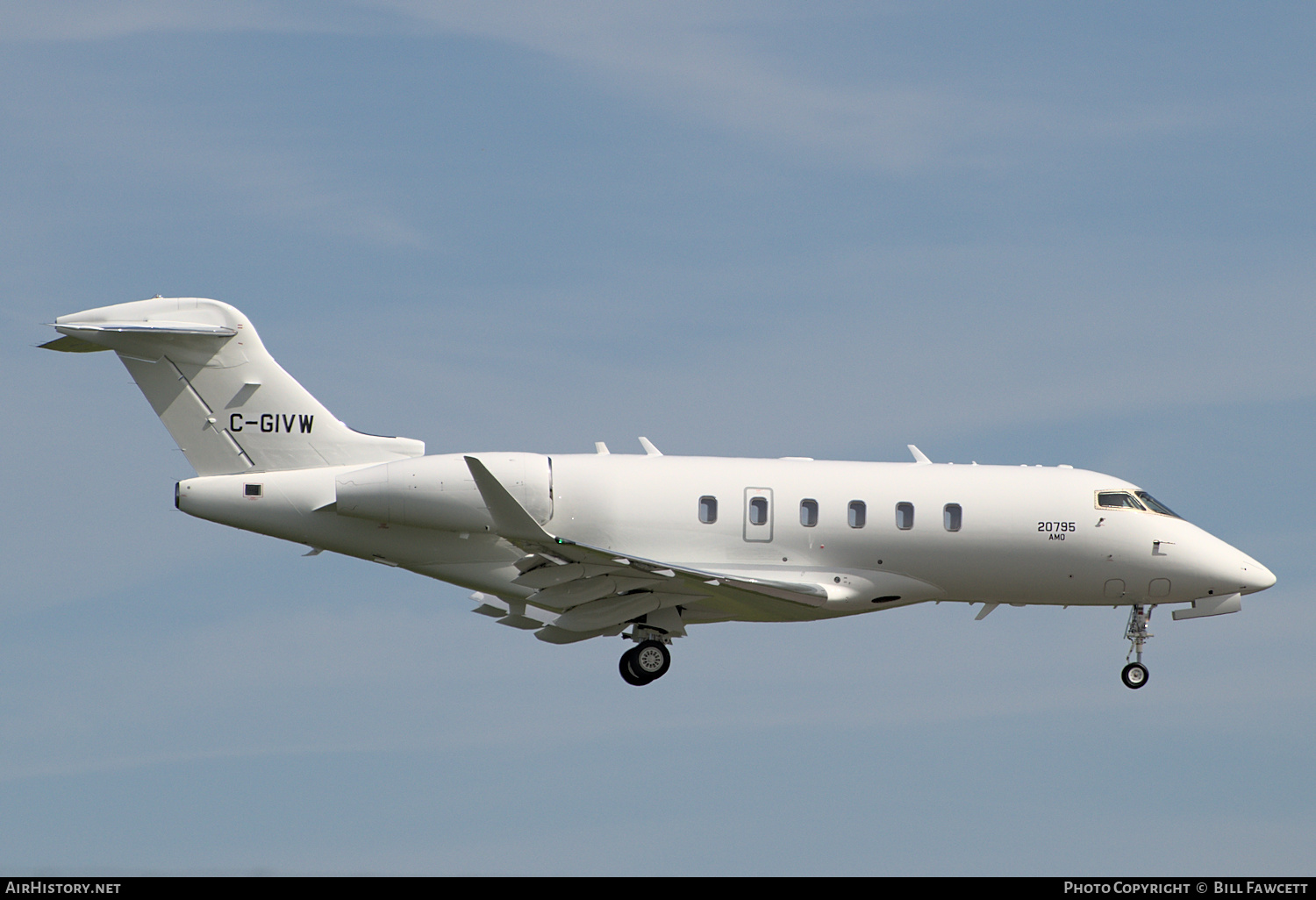 Aircraft Photo of C-GIVW | Bombardier Challenger 350 (BD-100-1A10) | AirHistory.net #367227