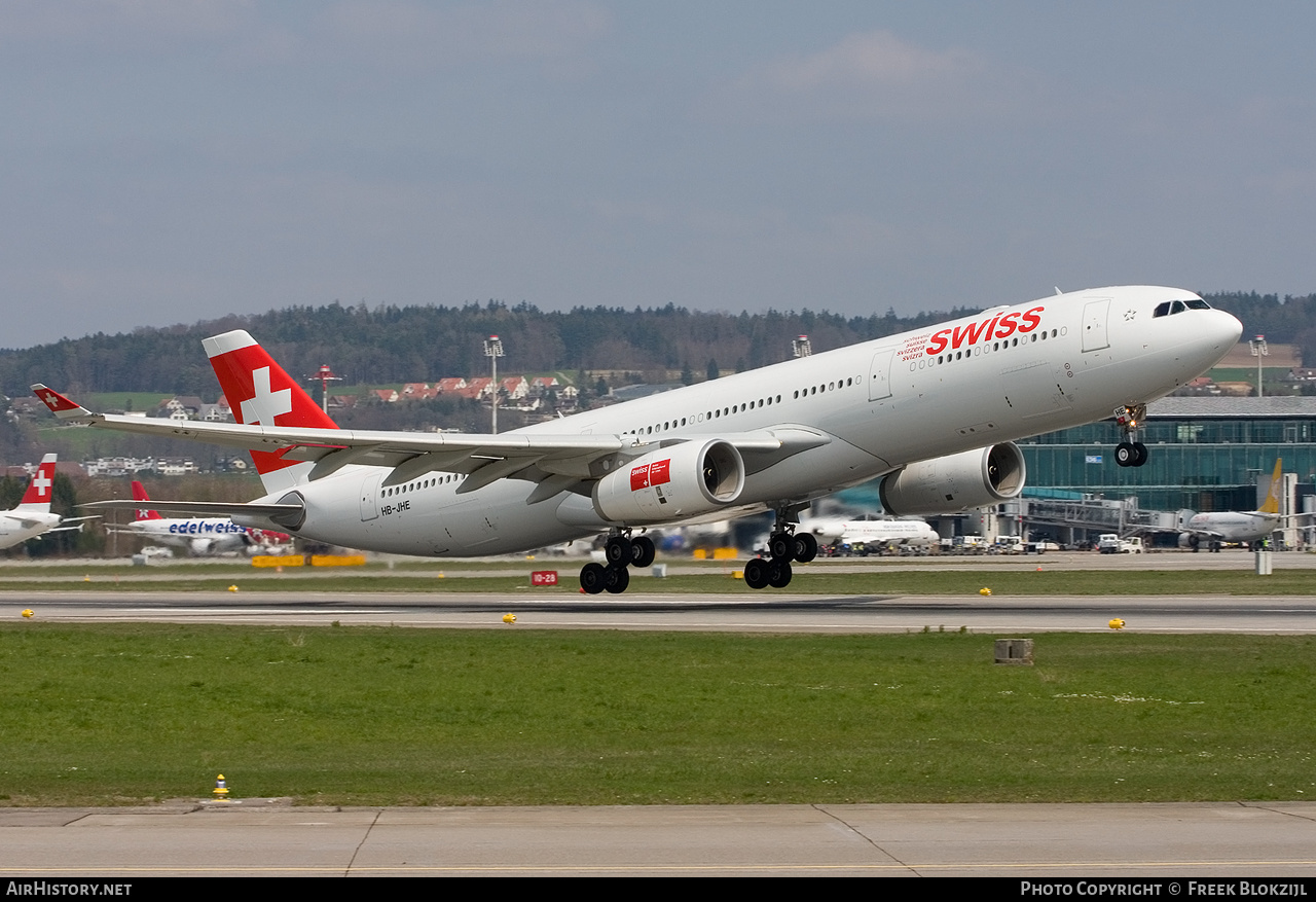 Aircraft Photo of HB-JHE | Airbus A330-343 | Swiss International Air Lines | AirHistory.net #367585