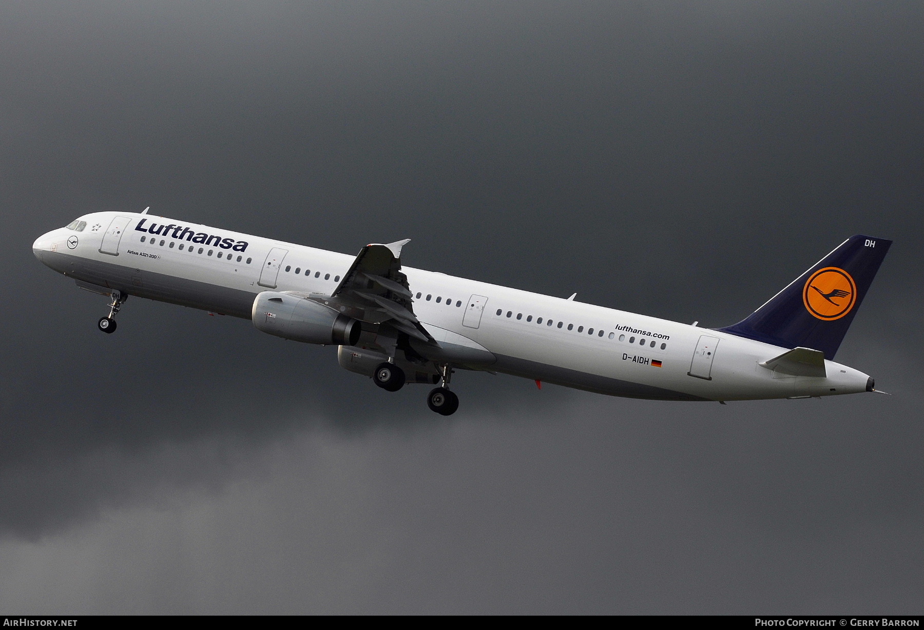 Aircraft Photo of D-AIDH | Airbus A321-231 | Lufthansa | AirHistory.net #367596