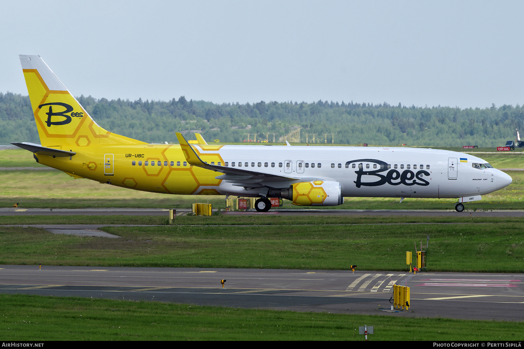 Aircraft Photo of UR-UBC | Boeing 737-8HX | Bees Airline | AirHistory.net #367643