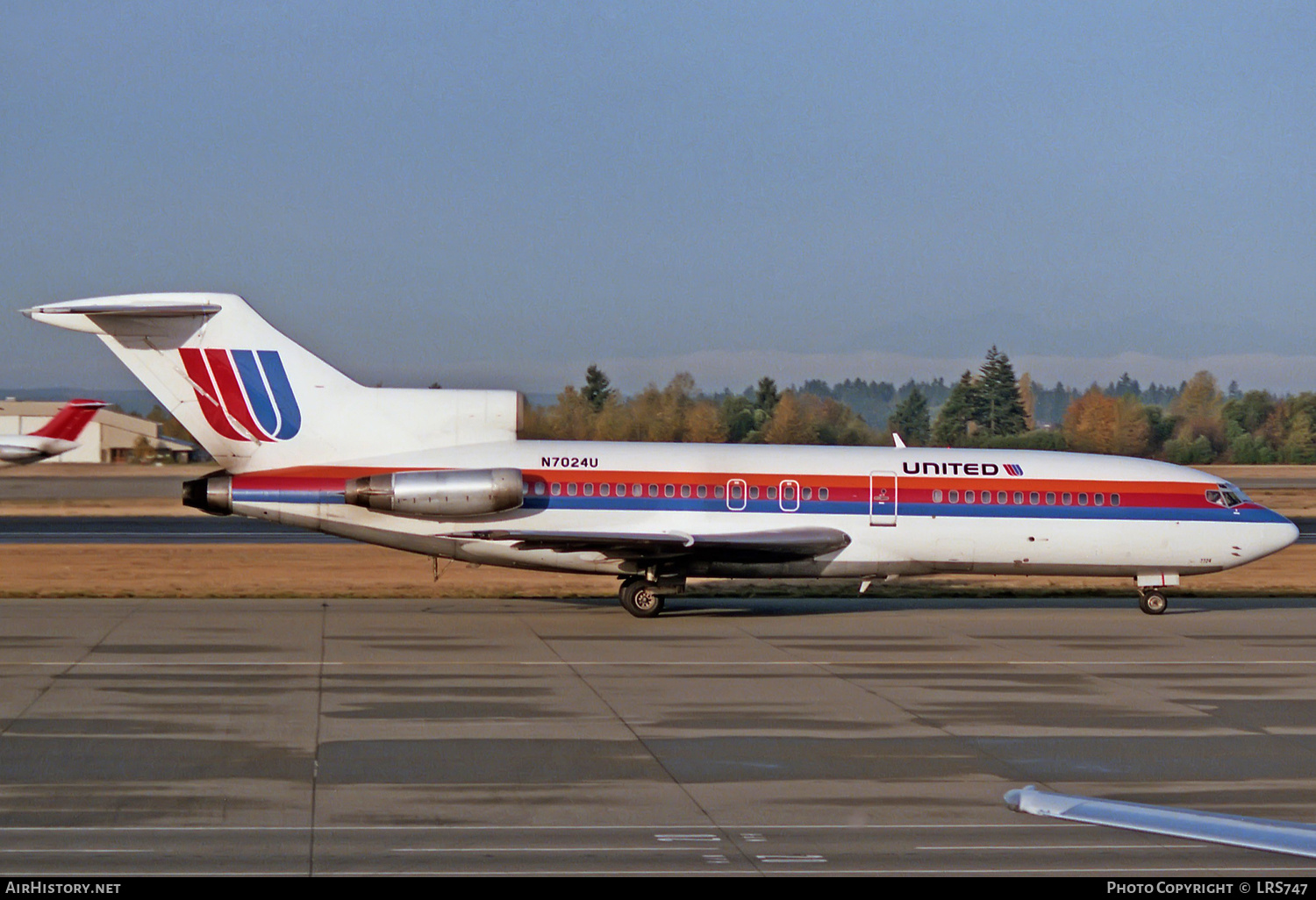 Aircraft Photo of N7024U | Boeing 727-22 | United Airlines | AirHistory.net #367644