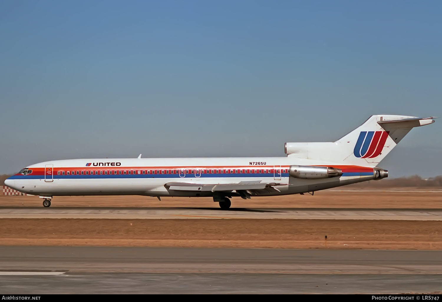 Aircraft Photo of N7265U | Boeing 727-222/Adv | United Airlines | AirHistory.net #367645