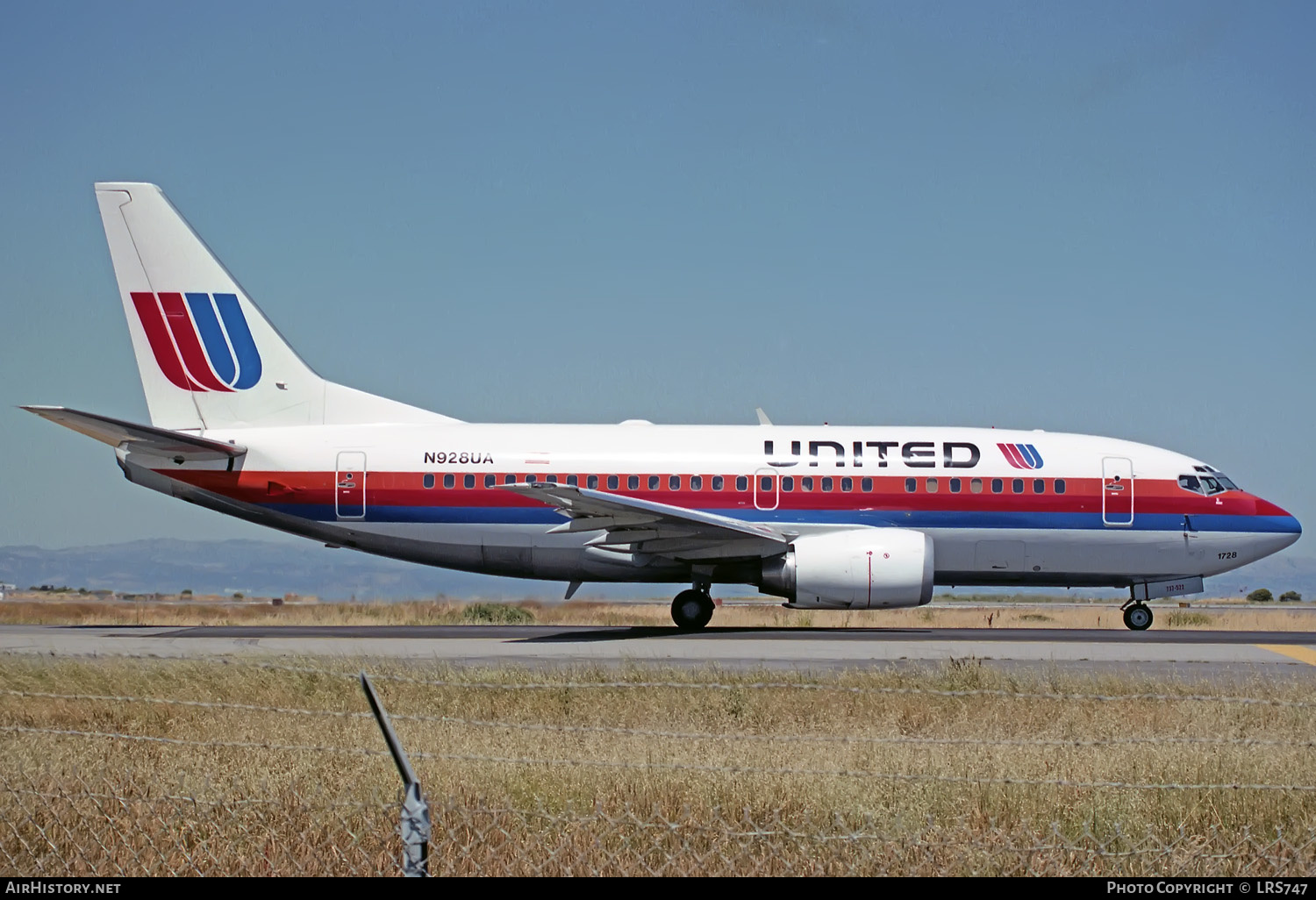 Aircraft Photo of N928UA | Boeing 737-522 | United Airlines | AirHistory.net #367649