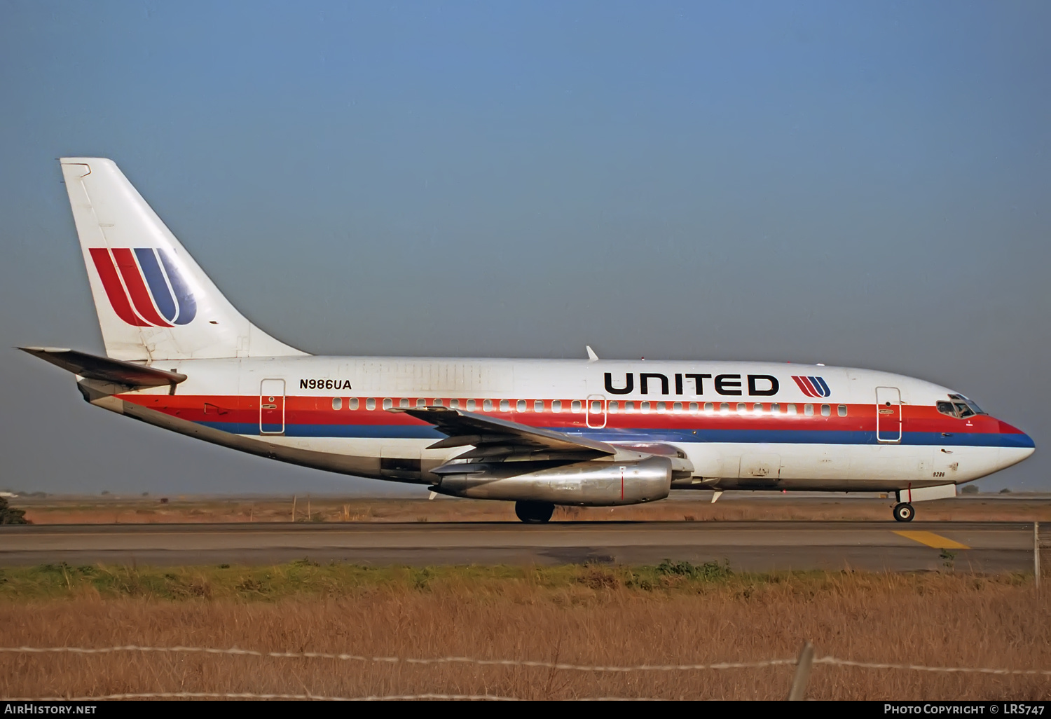 Aircraft Photo of N986UA | Boeing 737-291/Adv | United Airlines | AirHistory.net #367651