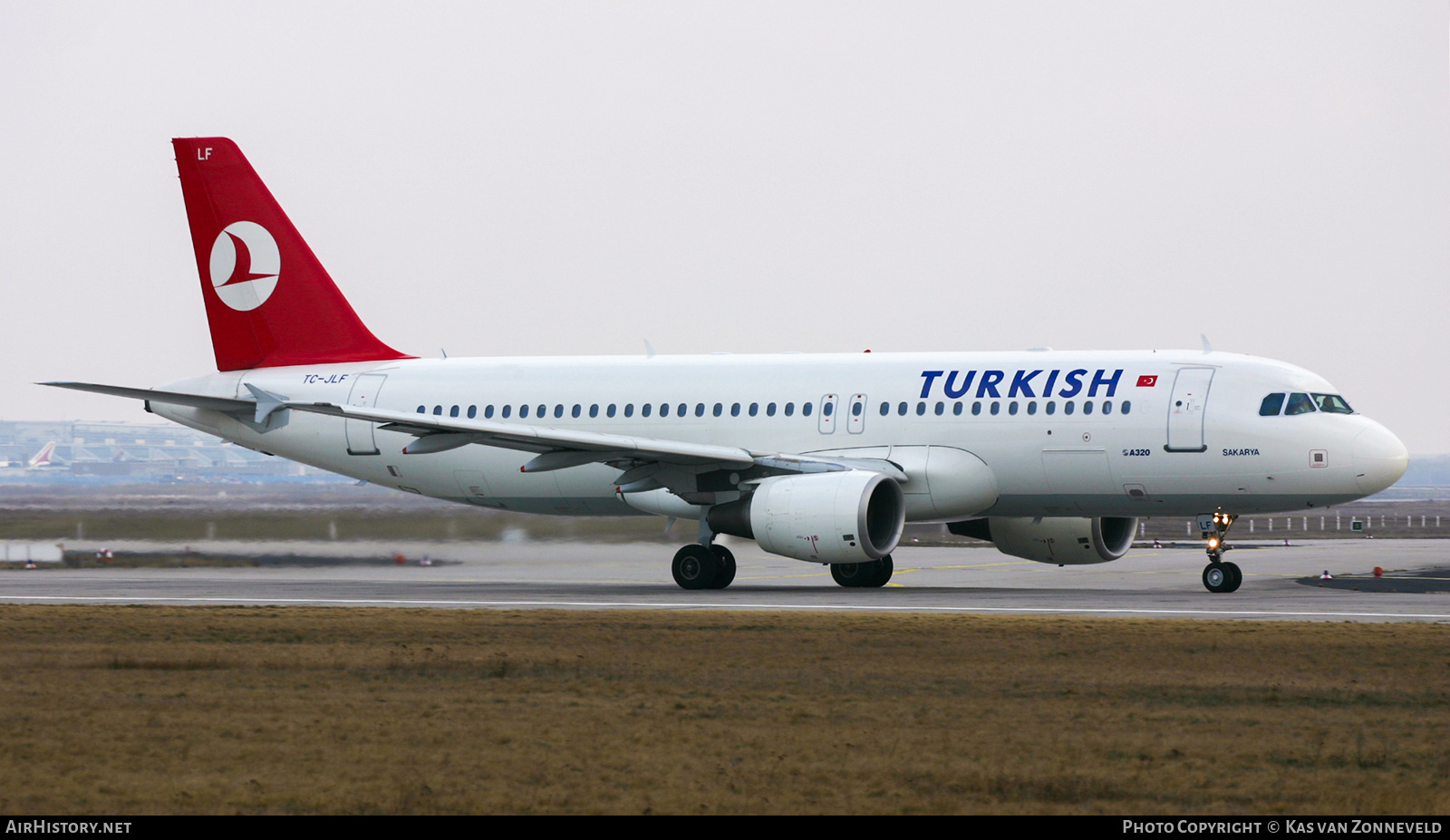 Aircraft Photo of TC-JLF | Airbus A320-214 | Turkish Airlines | AirHistory.net #367695