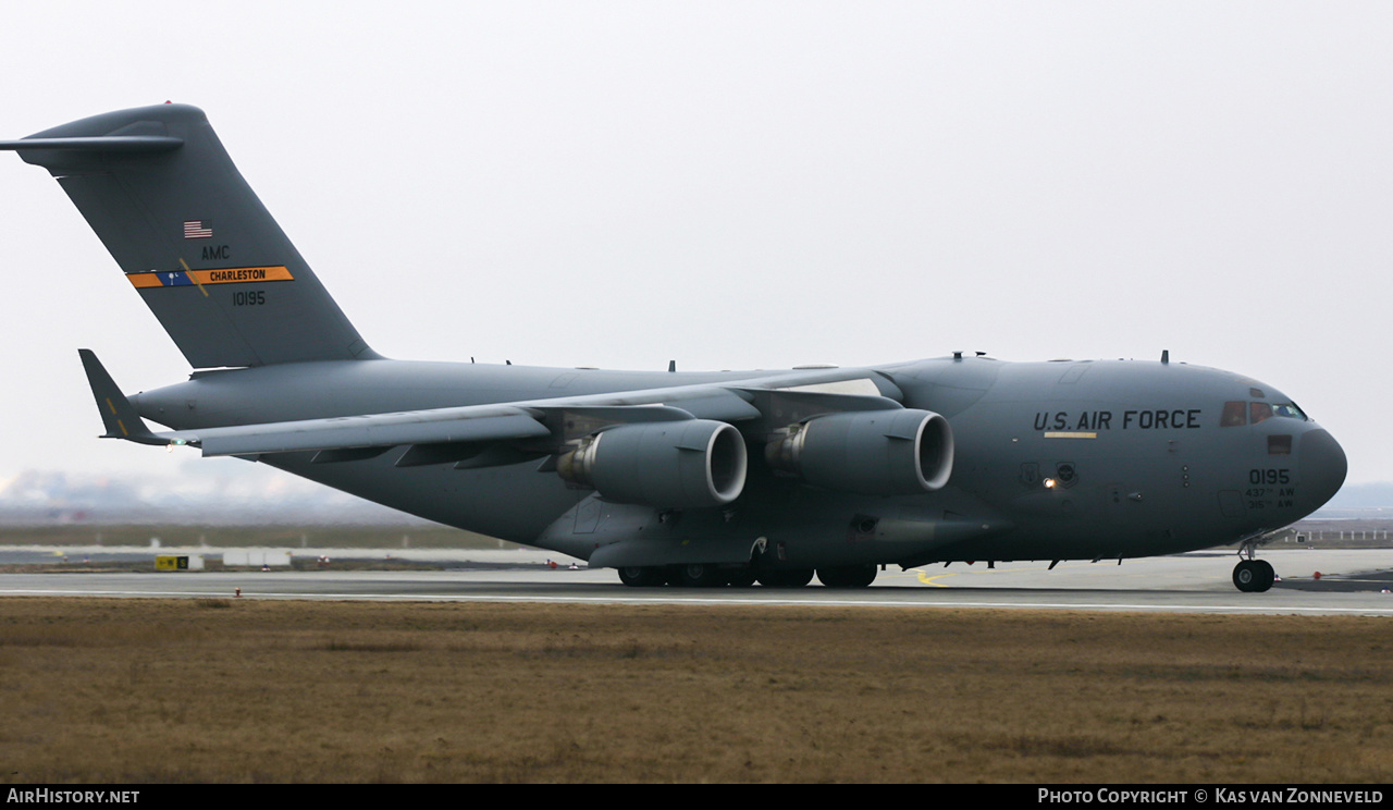 Aircraft Photo of 01-0195 / 10195 | Boeing C-17A Globemaster III | USA - Air Force | AirHistory.net #367698