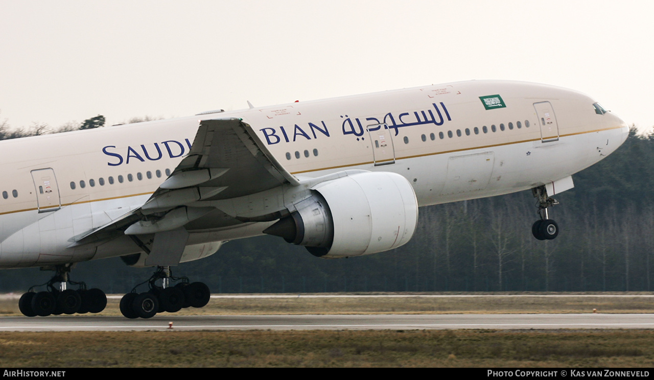 Aircraft Photo of HZ-AKJ | Boeing 777-268/ER | Saudi Arabian Airlines | AirHistory.net #367701