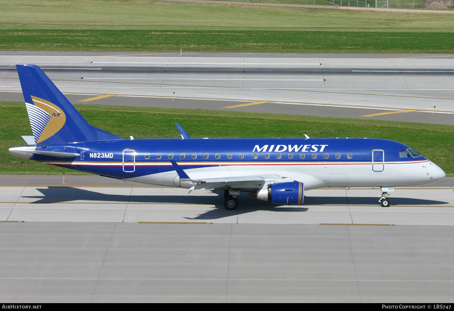 Aircraft Photo of N823MD | Embraer 170SU (ERJ-170-100SU) | Midwest Airlines | AirHistory.net #367955