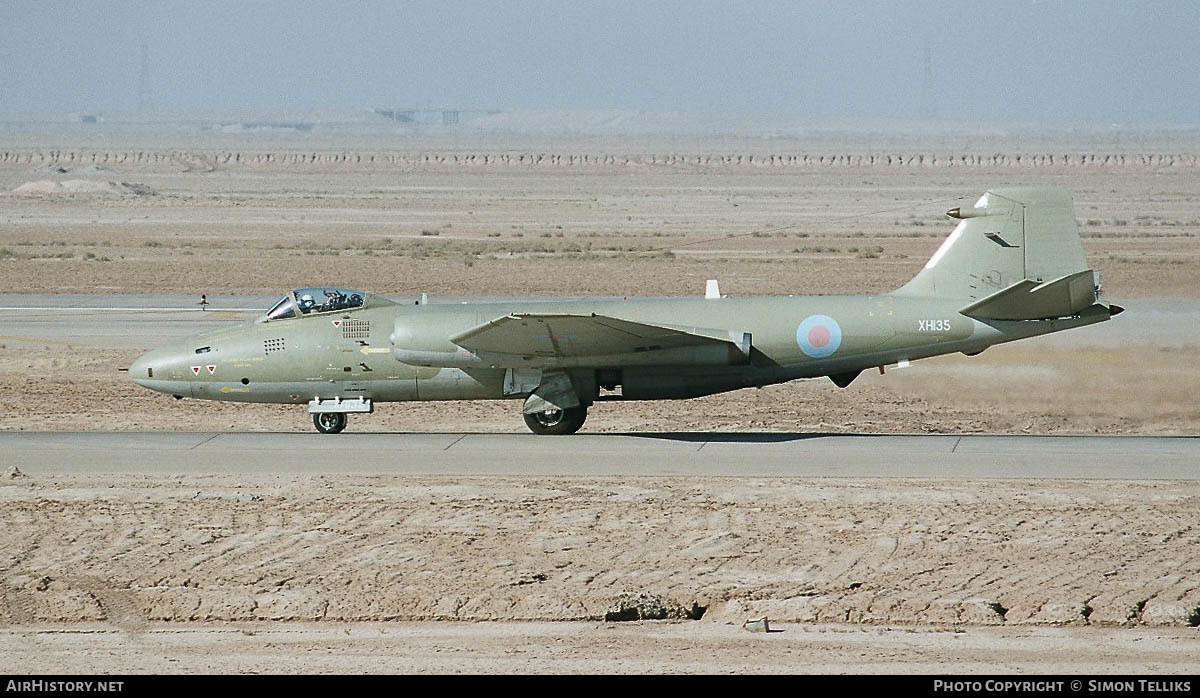 Aircraft Photo of XH135 | English Electric Canberra PR9 | UK - Air Force | AirHistory.net #368002