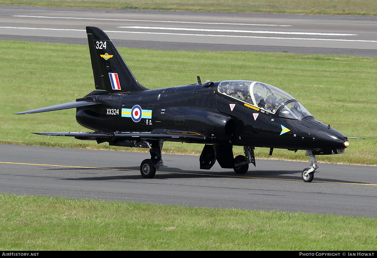 Aircraft Photo of XX324 | British Aerospace Hawk T.1A | UK - Air Force | AirHistory.net #368085