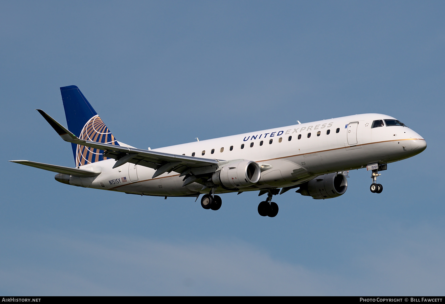 Aircraft Photo of N151SY | Embraer 175LR (ERJ-170-200LR) | United Express | AirHistory.net #368139