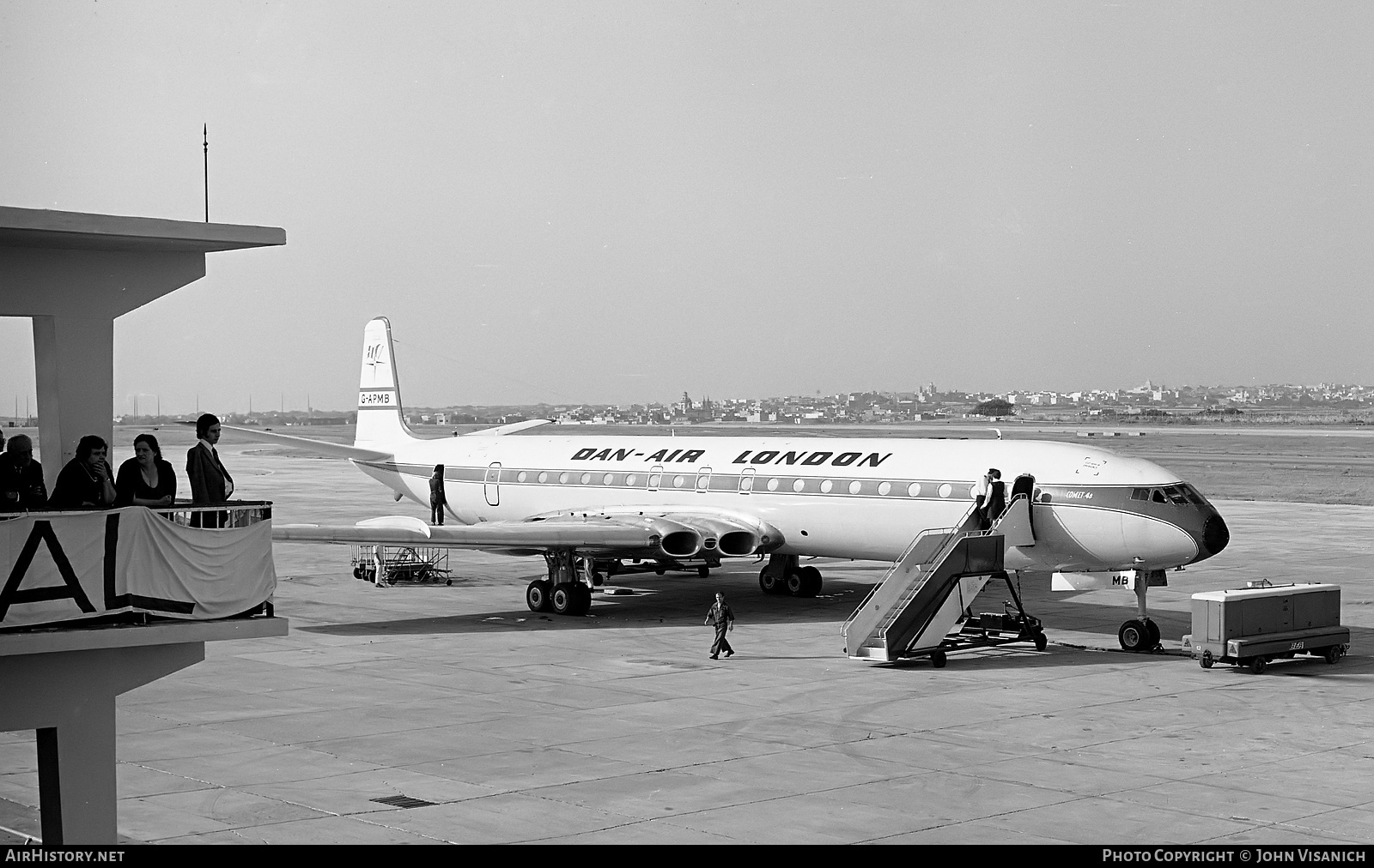 Aircraft Photo of G-APMB | De Havilland D.H. 106 Comet 4B | Dan-Air London | AirHistory.net #368179