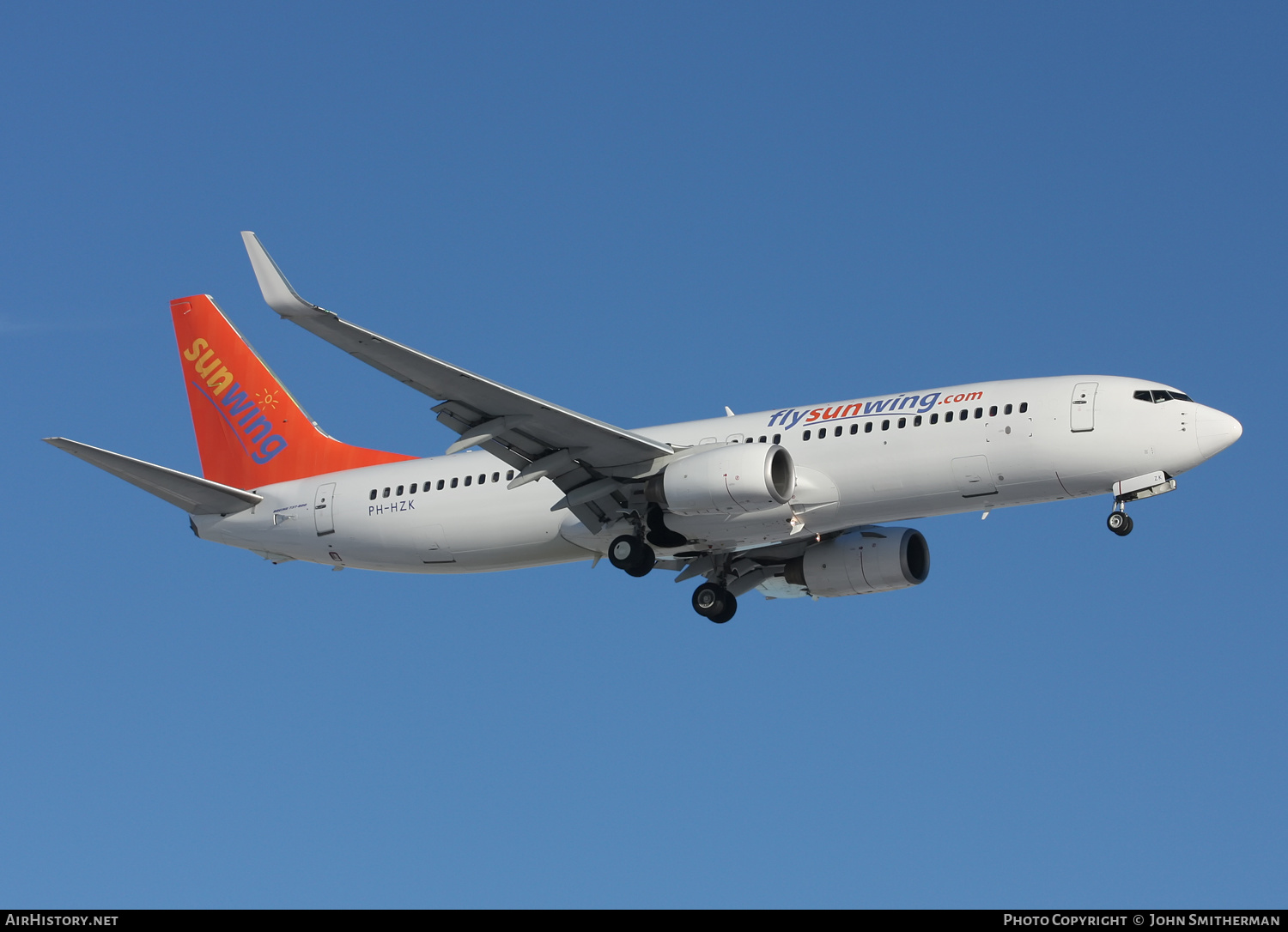 Aircraft Photo of PH-HZK | Boeing 737-8K2 | Sunwing Airlines | AirHistory.net #368187