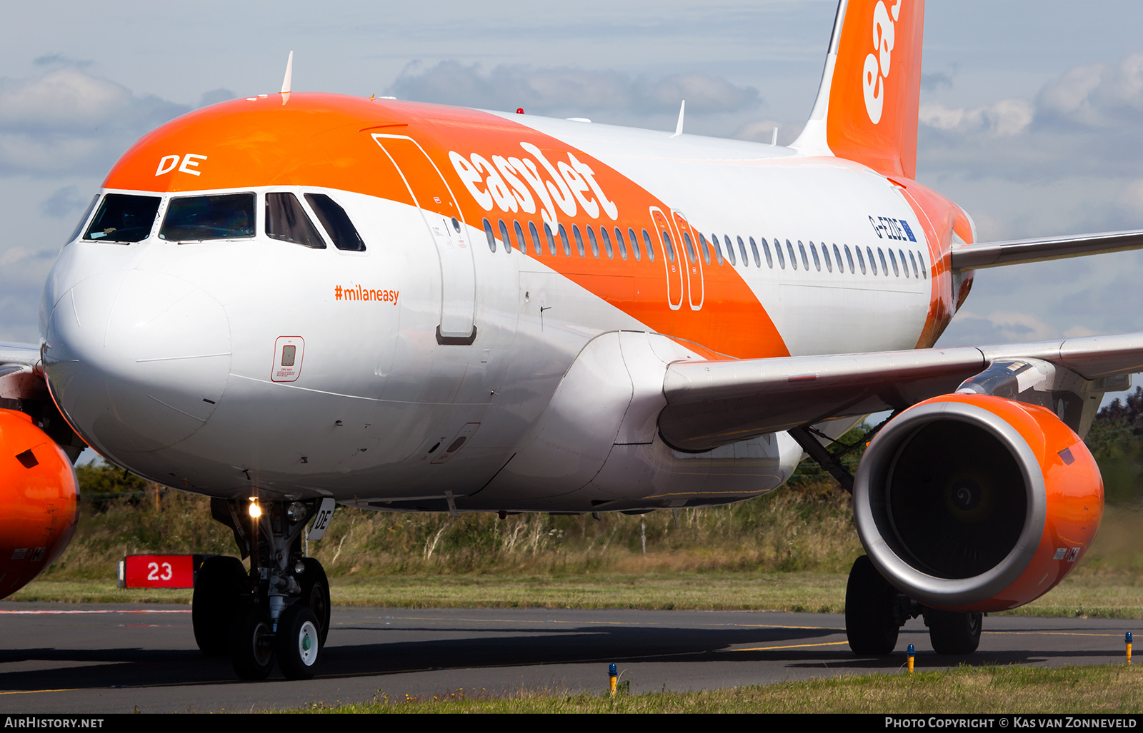 Aircraft Photo of G-EZDE | Airbus A319-111 | EasyJet | AirHistory.net #368353