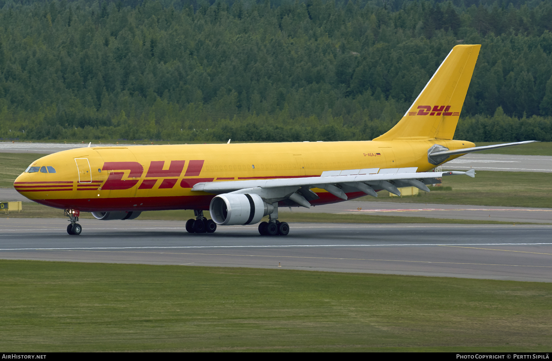 Aircraft Photo of D-AEAJ | Airbus A300B4-622R(F) | DHL International | AirHistory.net #368426