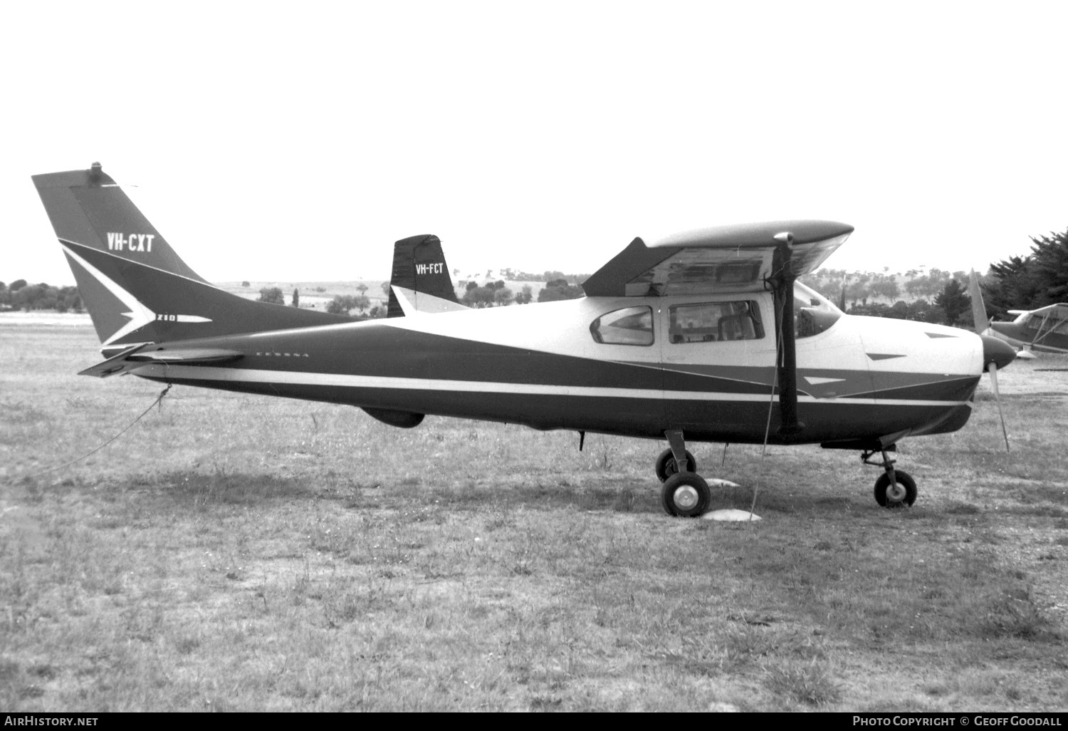 Aircraft Photo of VH-CXT | Cessna 210 | AirHistory.net #368532