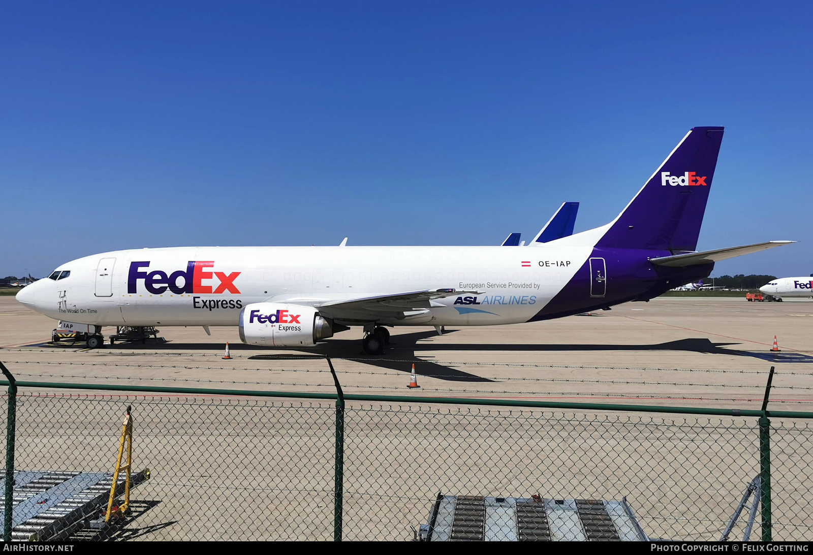 Aircraft Photo of OE-IAP | Boeing 737-4M0(BDSF) | FedEx Express | AirHistory.net #368616