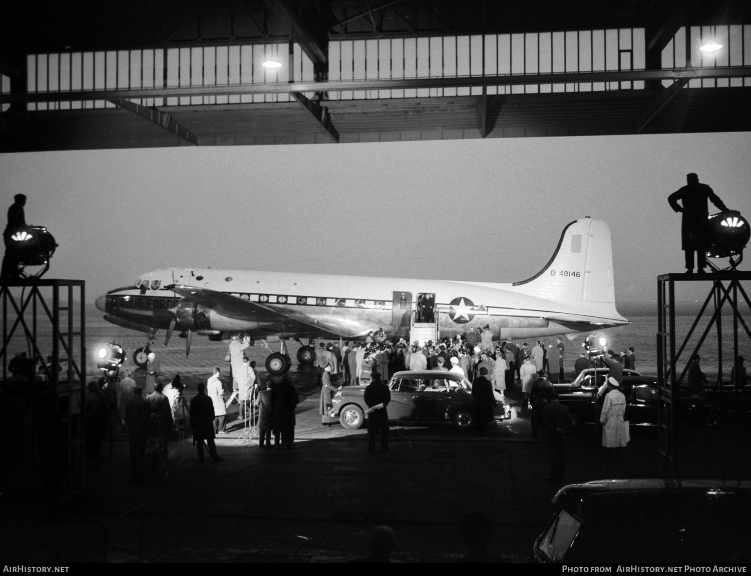 Aircraft Photo of 44-9146 / 0-49146 | Douglas VC-54E Skymaster | USA - Air Force | AirHistory.net #368641