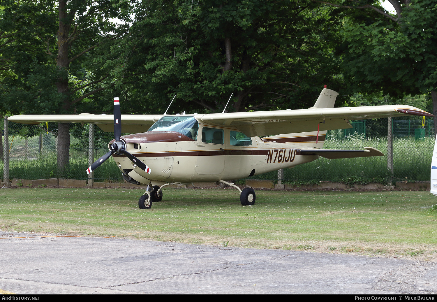 Aircraft Photo of N761JU | Cessna 210M Centurion | AirHistory.net #368645