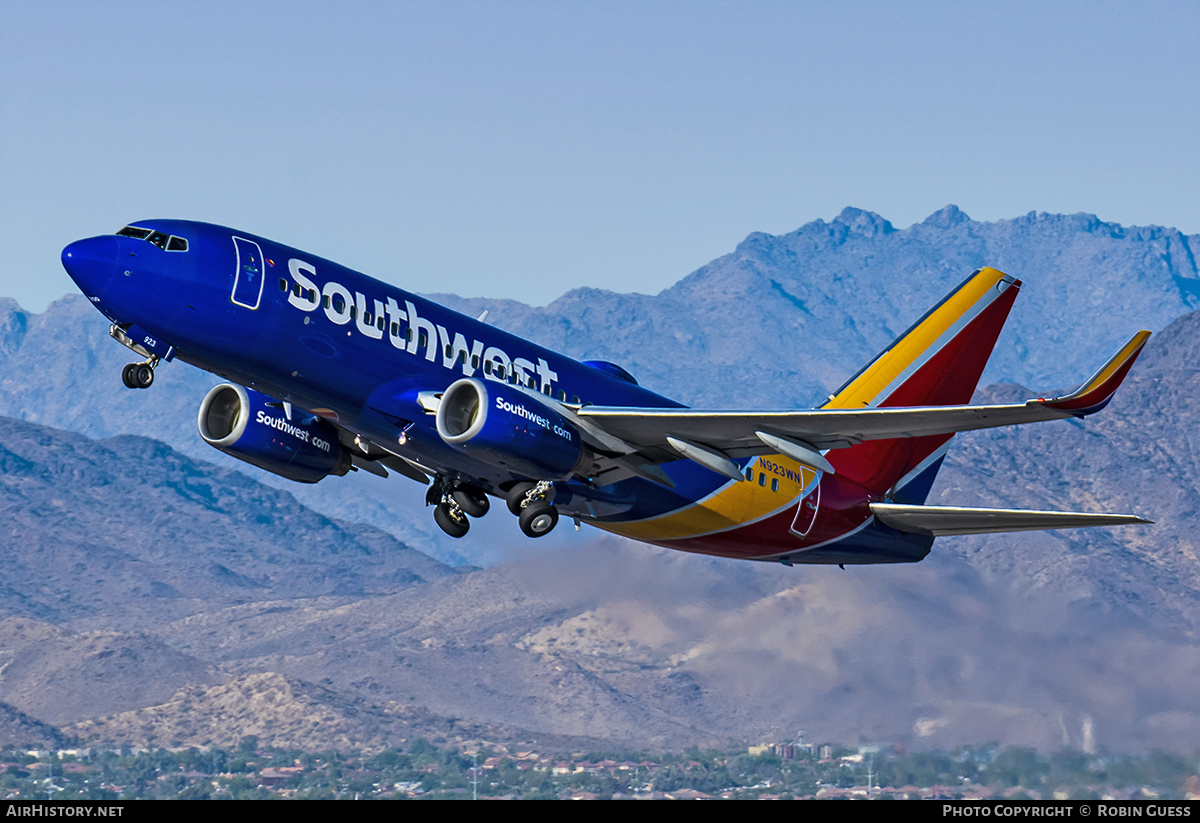 Aircraft Photo of N923WN | Boeing 737-7H4 | Southwest Airlines | AirHistory.net #368703