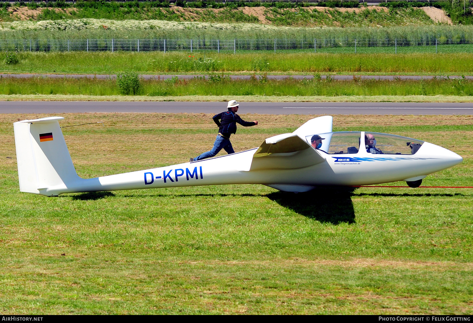 Aircraft Photo of D-KPMI | Schleicher ASK-21Mi | AirHistory.net #368787