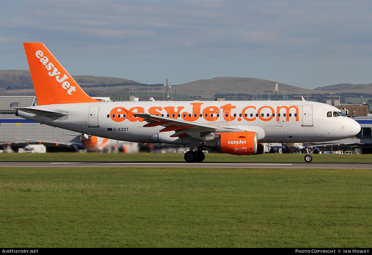 Aircraft Photo of G-EZDT | Airbus A319-111 | EasyJet | AirHistory.net #368814