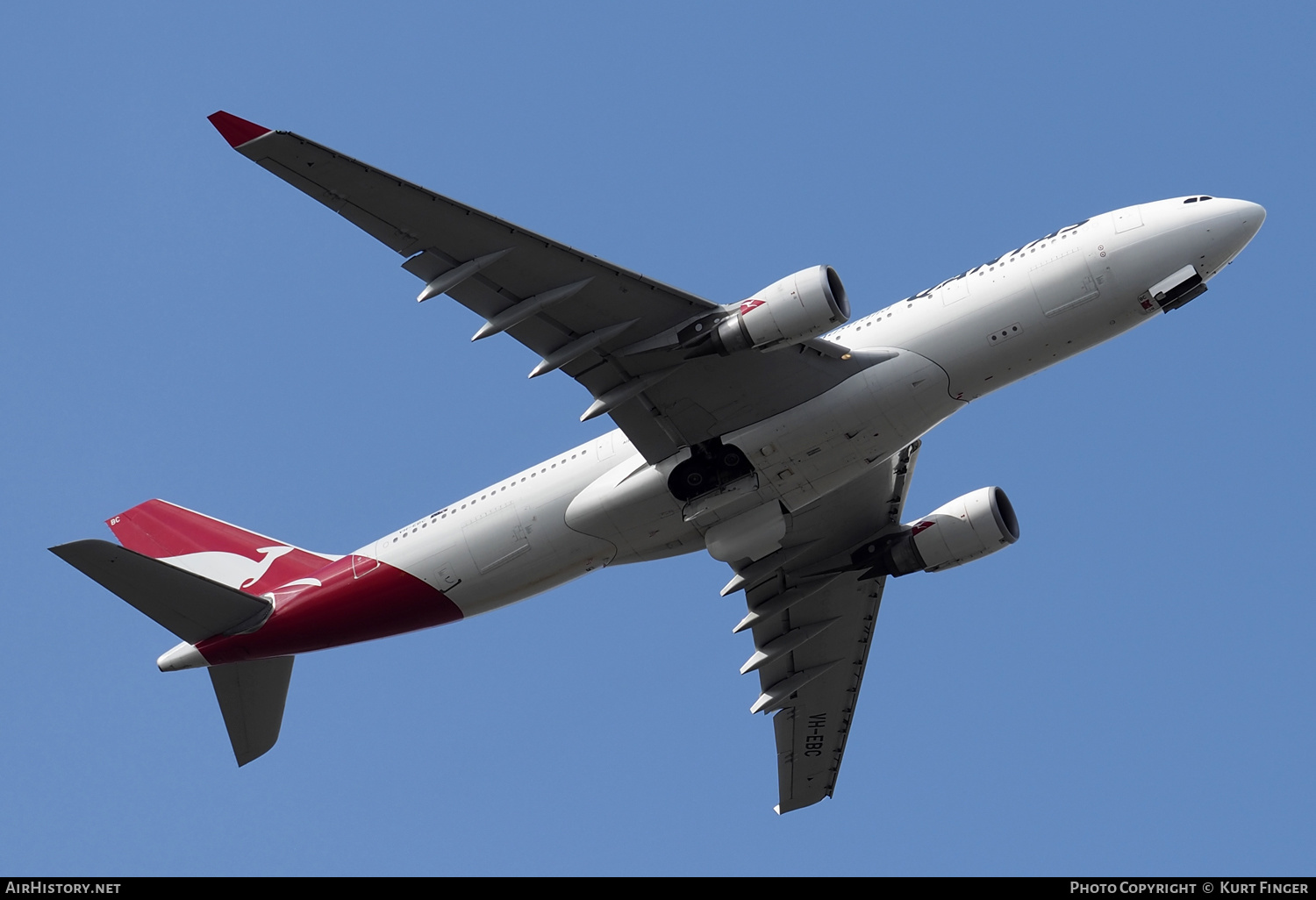 Aircraft Photo of VH-EBC | Airbus A330-202 | Qantas | AirHistory.net #368884