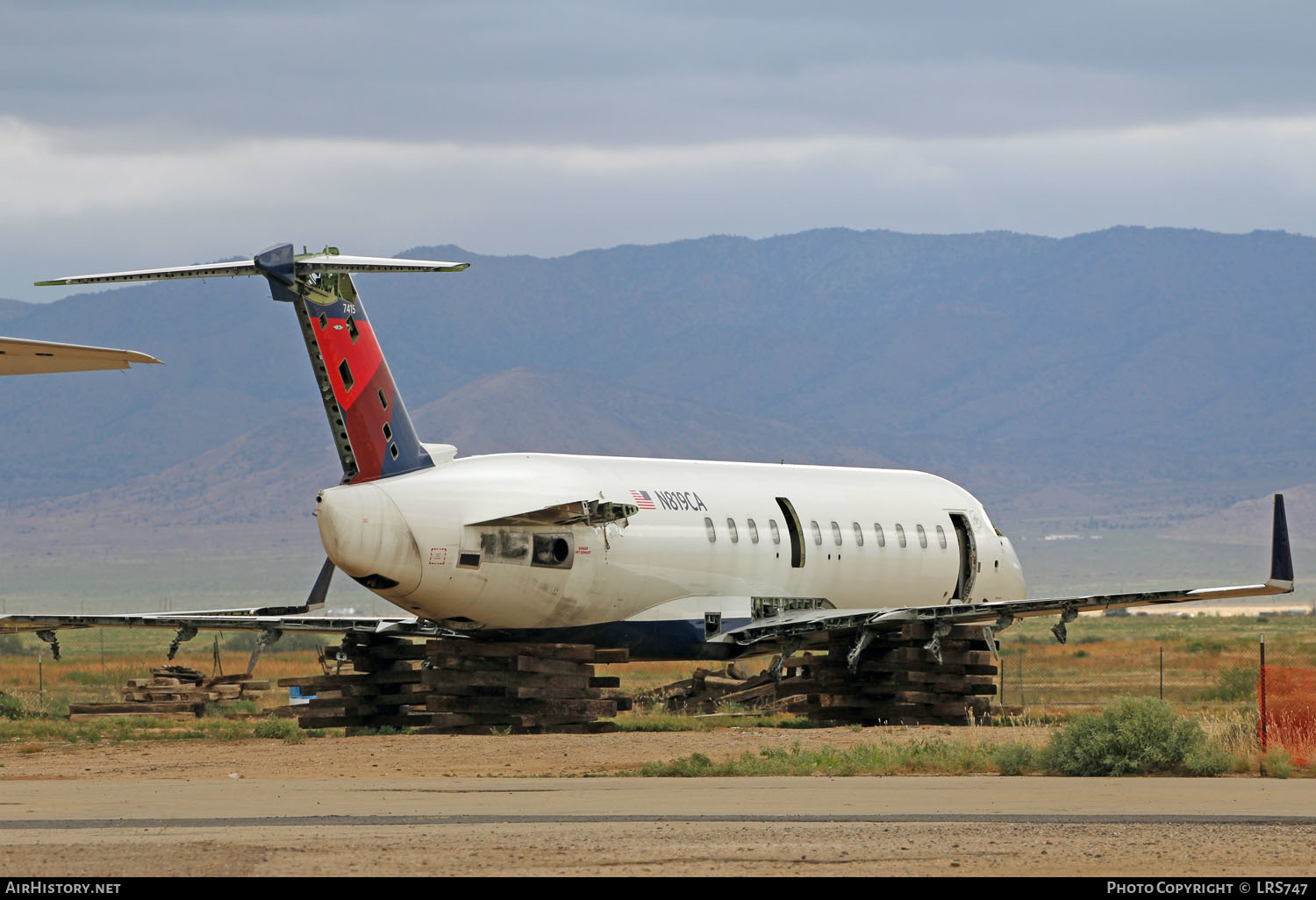 Aircraft Photo of N819CA | Bombardier CRJ-100ER (CL-600-2B19) | AirHistory.net #368983