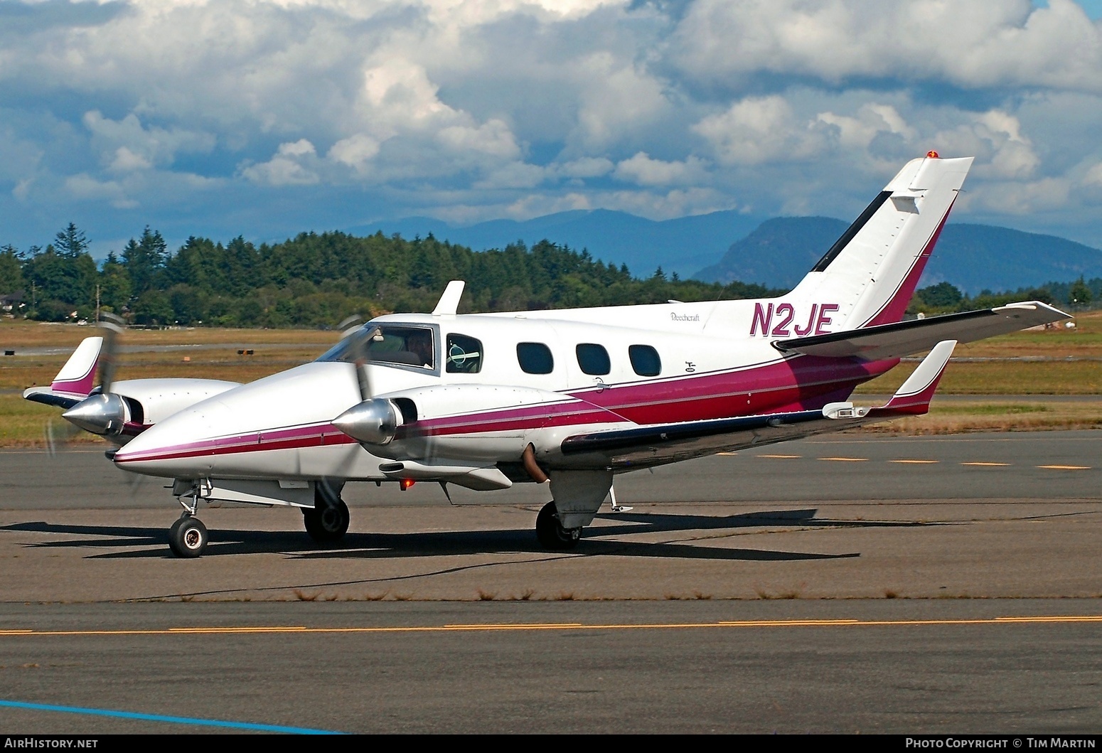 Aircraft Photo of N2JE | Beech B60 Duke | AirHistory.net #369047