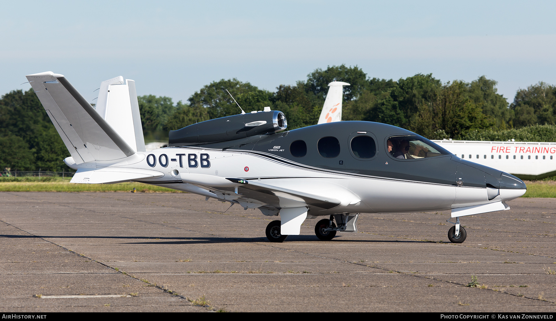 Aircraft Photo of OO-TBB | Cirrus SF-50 Vision G2 | AirHistory.net #369125